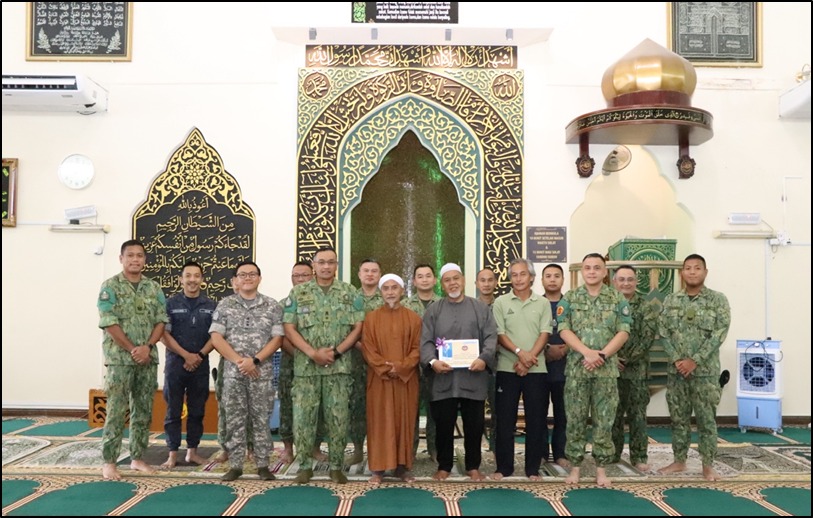 https://jfhq.mindef.gov.bn/ArticleImages/ArticleImage/2025/FEBRUARY/06%20KEMPEN%20KEBERSIHAN%20MASJID/WhatsApp%20Image%202025-02-06%20at%2021.41.48.jpeg