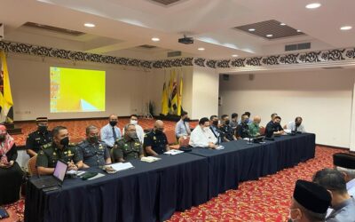 TAKLIMAT JAWATANKUASA RONDAAN SENEGARA (JRS) BERSAMA PENGHULU-PENGHULU DAN KETUA-KETUA KAMPONG DAERAH BRUNEI DAN MUARA