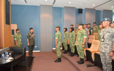 ROYAL BRUNEI ARMED FORCES COMMANDER MEETING SESSION WITH RBAF CONTINGENT FOR MALBATT 850-10