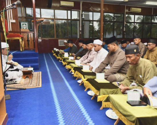 MINISTRY OF DEFENCE AND ROYAL BRUNEI ARMED FORCES OUTREACH AND IHYA RAMADHAN PROGRAMME AT KAMPUNG MENUNGGOL