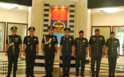 ACTING JOINT FORCE COMMANDER RECEIVES COURTESY CALL FROM OUTGOING AND INCOMING DEFENCE ATTACHES OF TNI