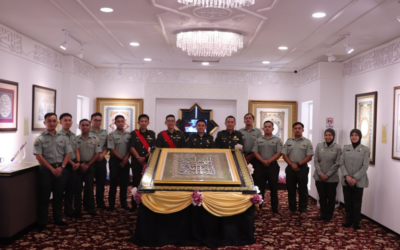 JFHQ RBAF CONDUCTS VISIT TO THE CENTRE OF ISLAMIC CALLIGRAPHY AND ARTS STUDIES OF YAYASAN SULTAN HAJI HASSANAL BOLKIAH