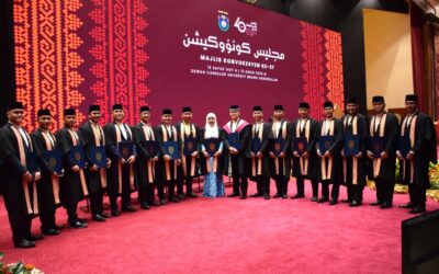 OFFICER FROM JF RBAF GRADUATED AT THE 37TH UNIVERSITI BRUNEI DARUSSALAM CONVOCATION