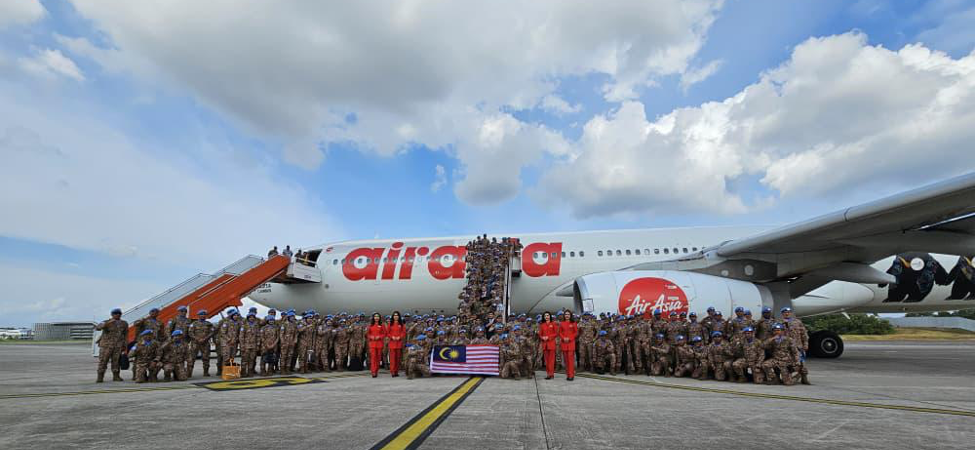 THE FIRST FLIGHT OF THE MALAYSIAN BATTALION CONTINGENT (MALBATT) 850-13 DEPARTS FOR THE PEACEKEEPING MISSION OF THE UNITED NATIONS INTERIM FORCE IN LEBANON (UNIFIL)